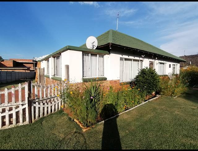 3 BEDROOM FREESTANDING SOLD IN STILFONTEIN EXT 3